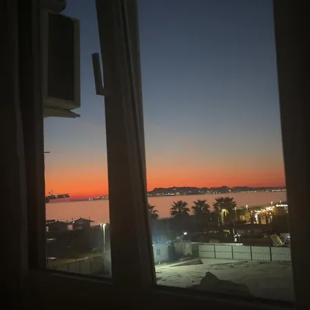 Mira Mit Meerblick In Durrës